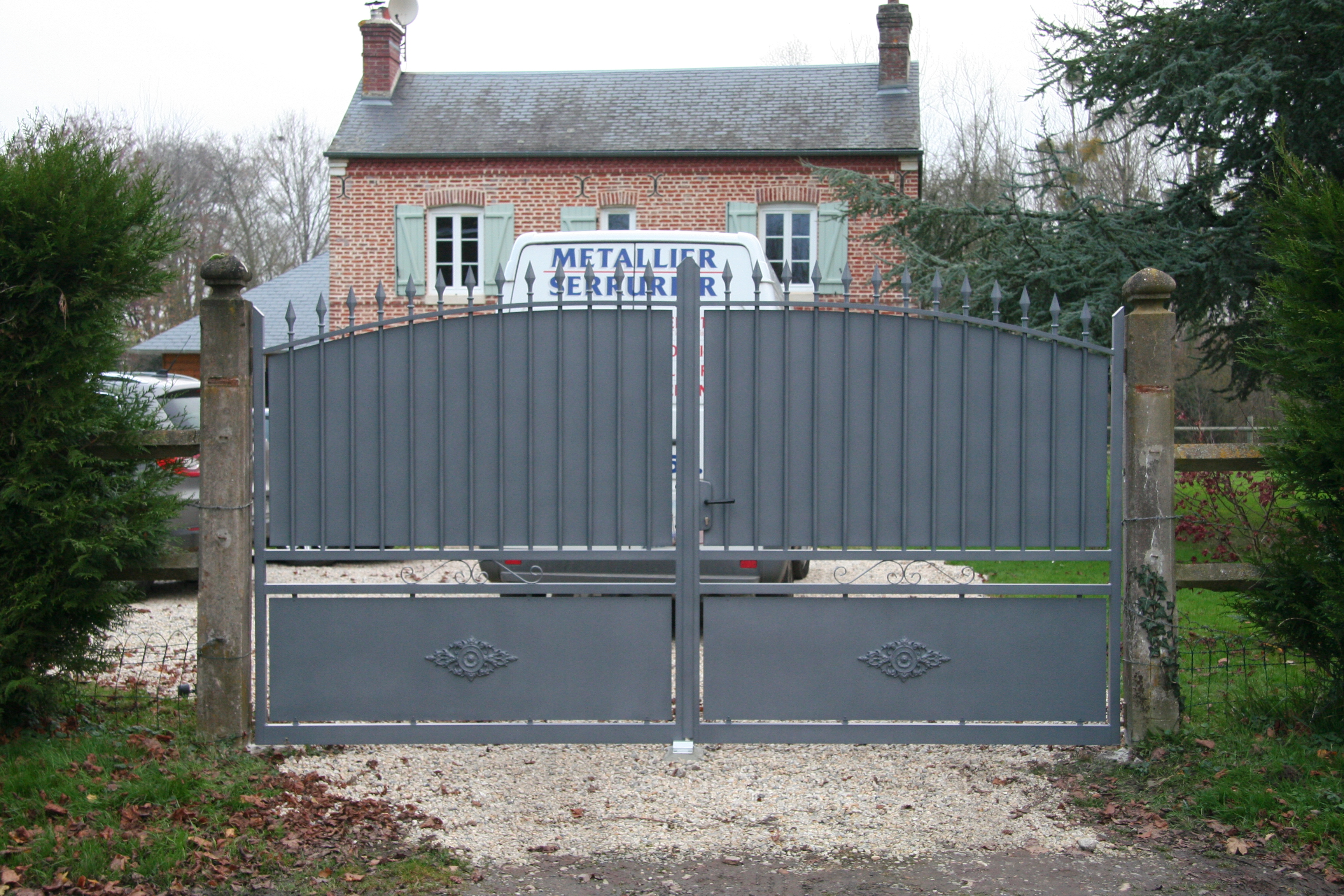 Portails – portes de garage Portail alu Le Mesnil Simon
